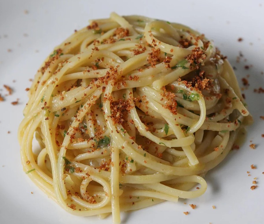 Spaghetti with Garlic & Oil